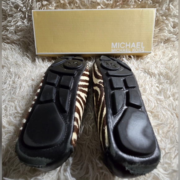 Michael Kors Fulton Animal Print Ballet Flats - Picture 5 of 9